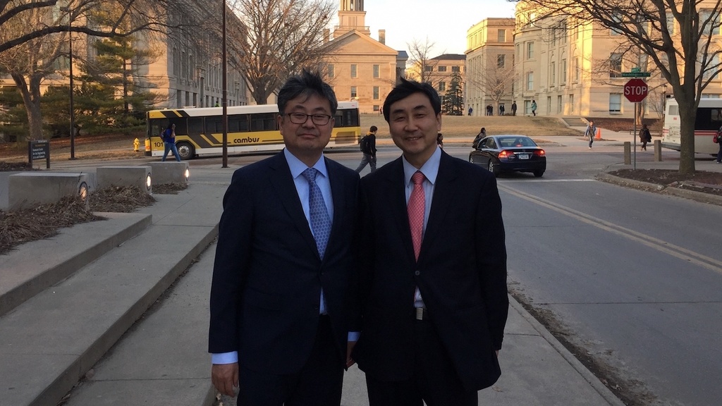Photo: Honorable.Won-Sik Choi and Honorable.Jong-Kul Lee